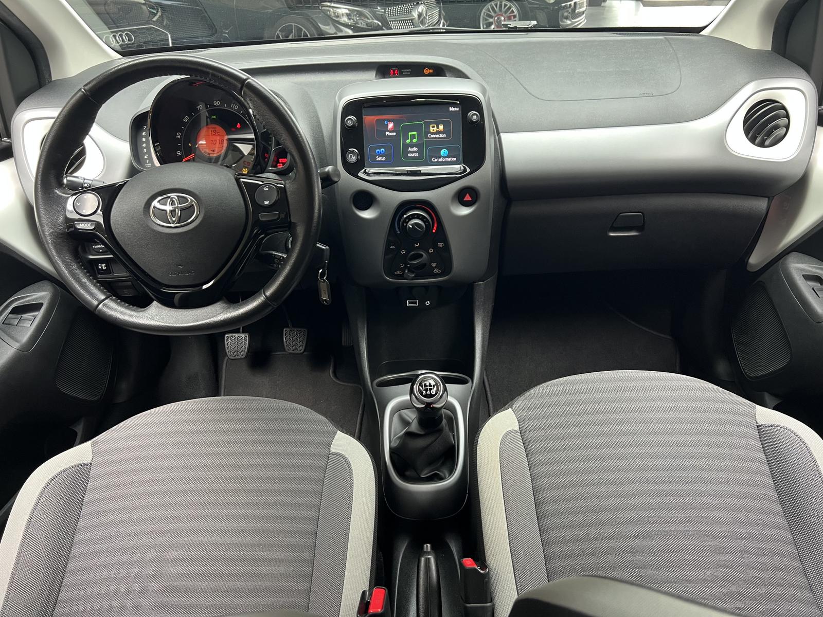 Toyota Aygo x-play connect CarPlay Klima Tempomat Touch