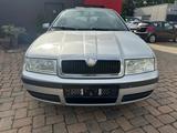 Skoda Octavia Lim. Tour 1.9 101 PS HU neu Klima - Skoda Octavia: 1.9