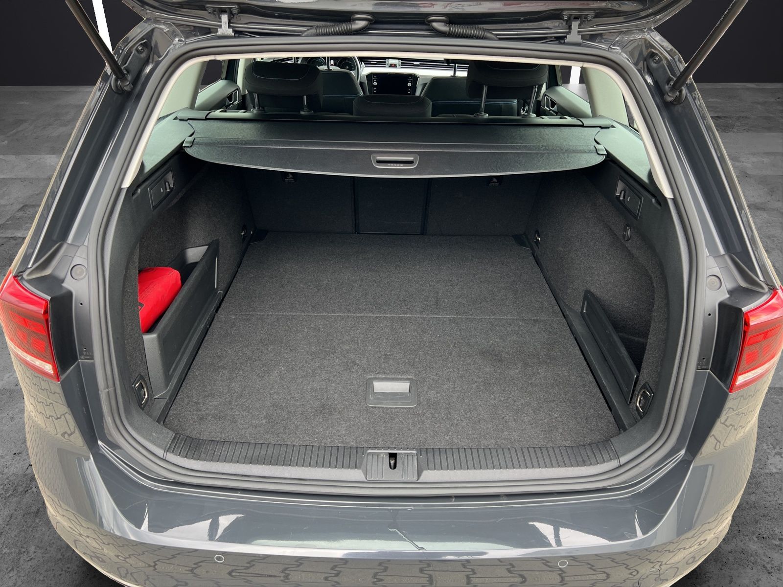 Fahrzeugabbildung Volkswagen Passat Variant GTE 1.4 TSI DSG LED Navi ACC SHZ