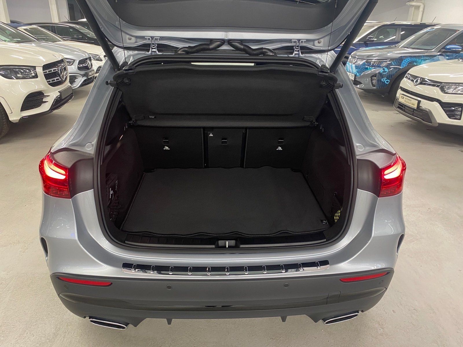 Fahrzeugabbildung Mercedes-Benz GLA 180 AMG*Distronic*360*EasyPack*Totwinkel*LED