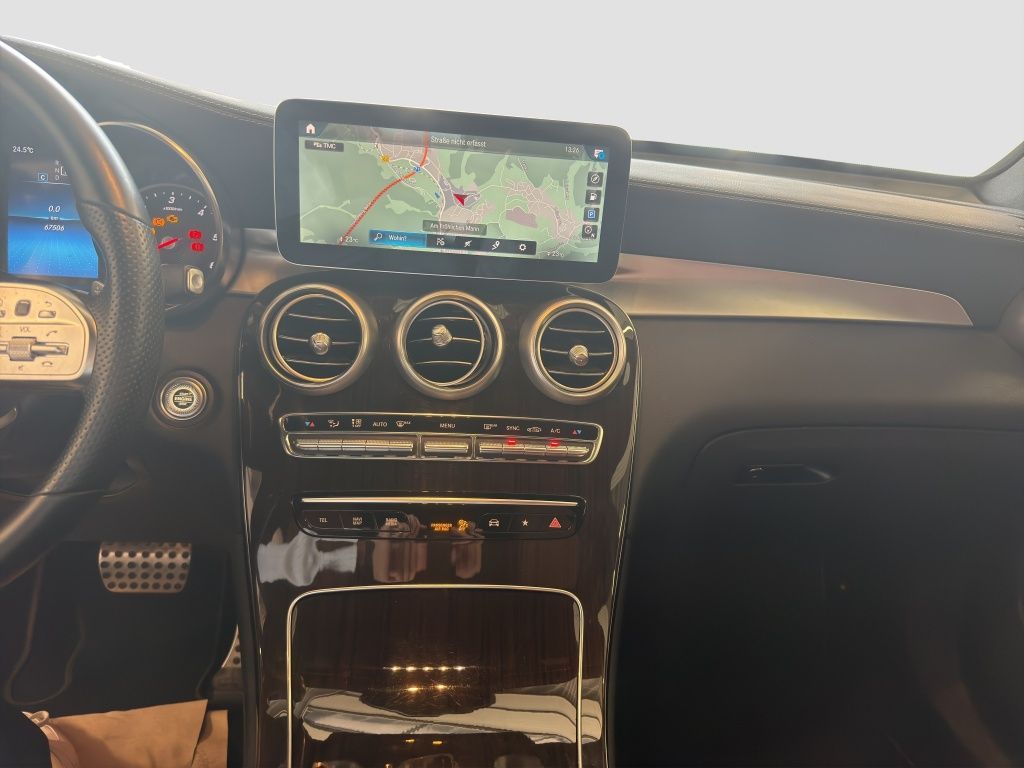 Fahrzeugabbildung Mercedes-Benz GLC 220 d 4MATIC AMG*Night*LED*ParkP*PDC*RFK*AHK
