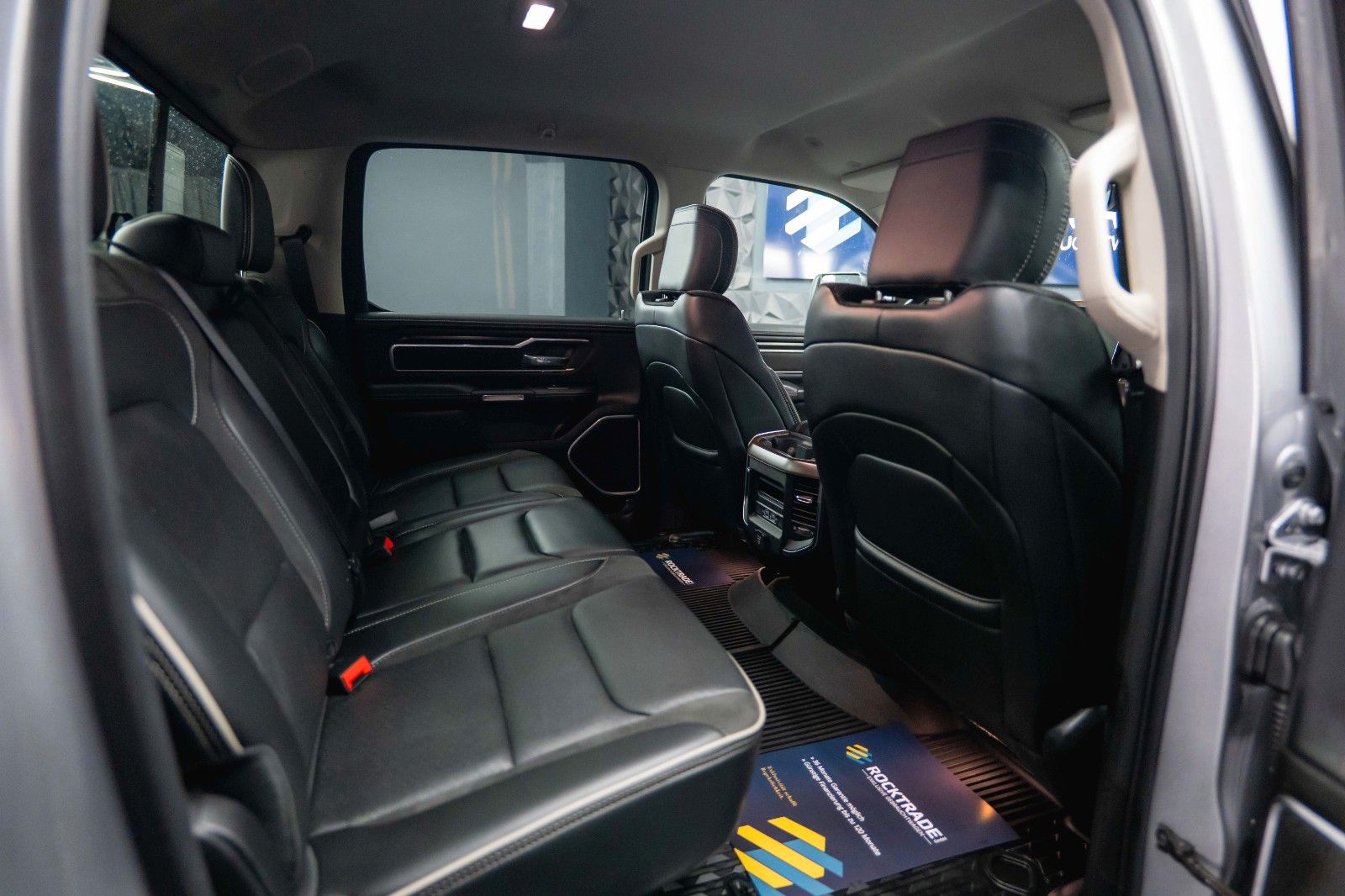 Fahrzeugabbildung Dodge RAM 5.7 V8 HEMI 4x4 LARAMIE LPG Offroad-Bodylift