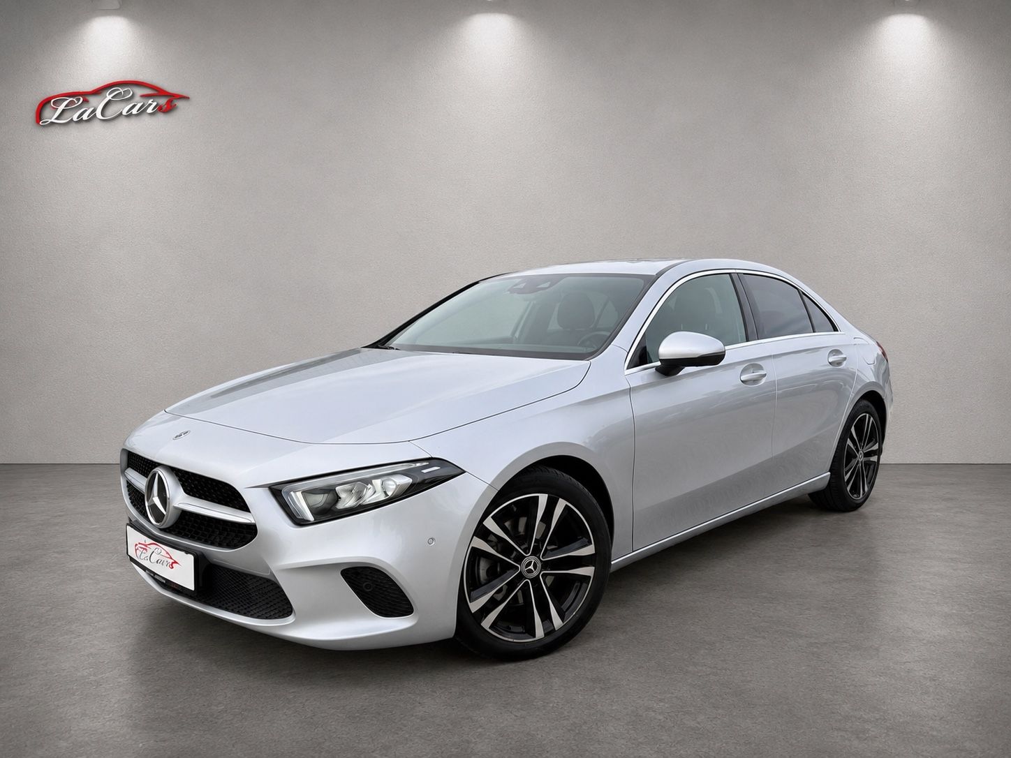 MERCEDES-BENZ A 200  Limousine Edition 19 AMG-Line