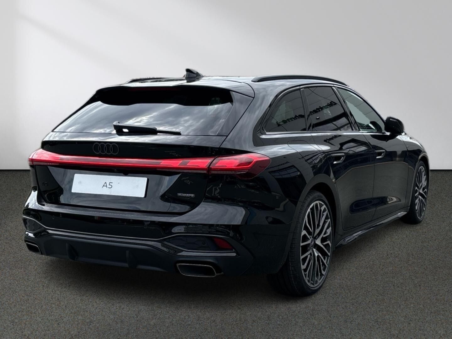 Audi A5 Avant e-hybrid quattro 270 kW S tronic imagem 3