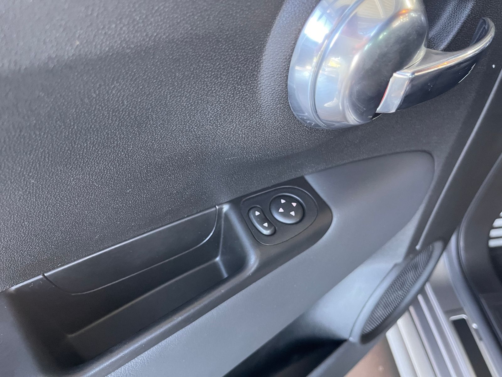 Fahrzeugabbildung Abarth 595C 595 C esseesse KLIMA XENON NAVI SHZ