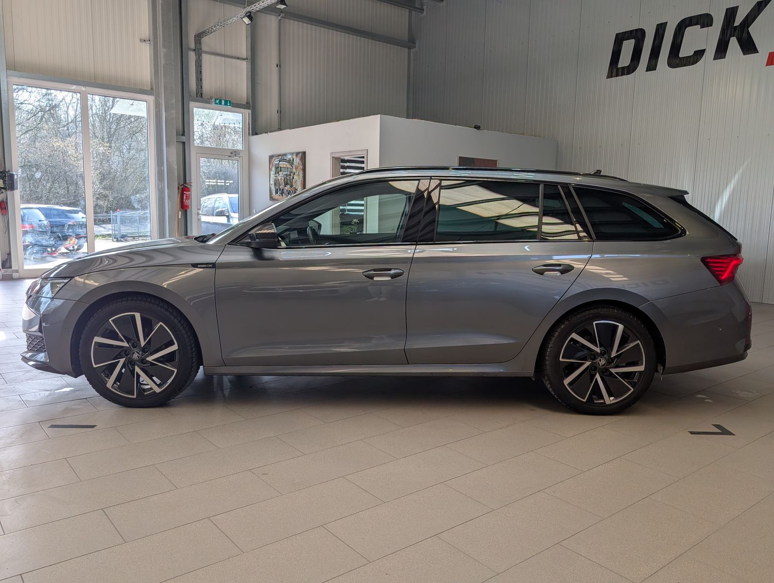 Fahrzeugabbildung SKODA Octavia 2.0 TDI Sportline Matrix Canton AHK 5J.G