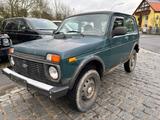Lada Niva 1.7i Only AHK starr - Lada Niva Only mit Benzin-Antrieb