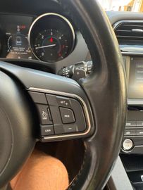 Jaguar F-Pace - 12