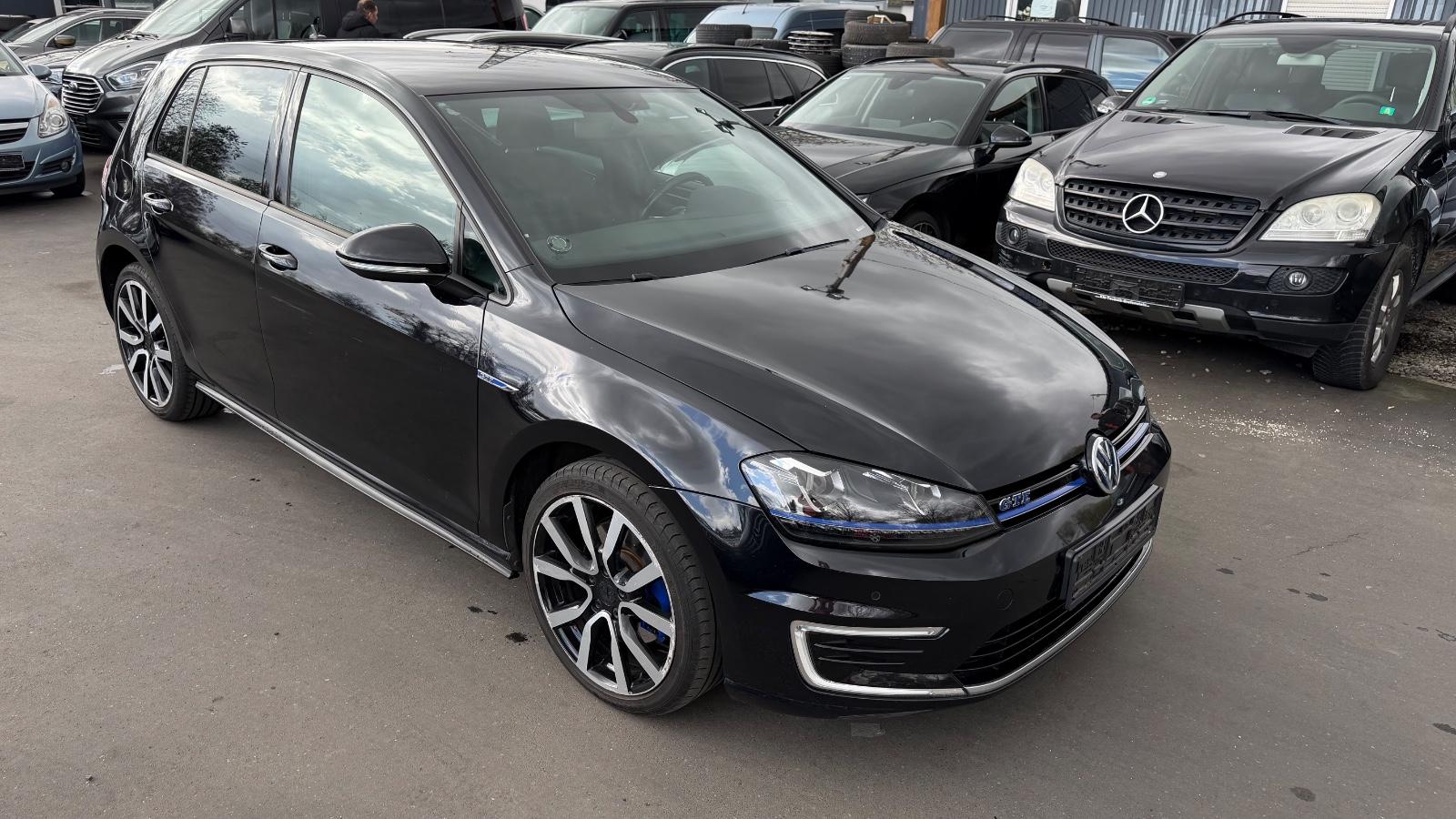 Volkswagen Golf GTE 1.4 Hybrid AUTOMATIK/8-FACH/KLIMA/LED