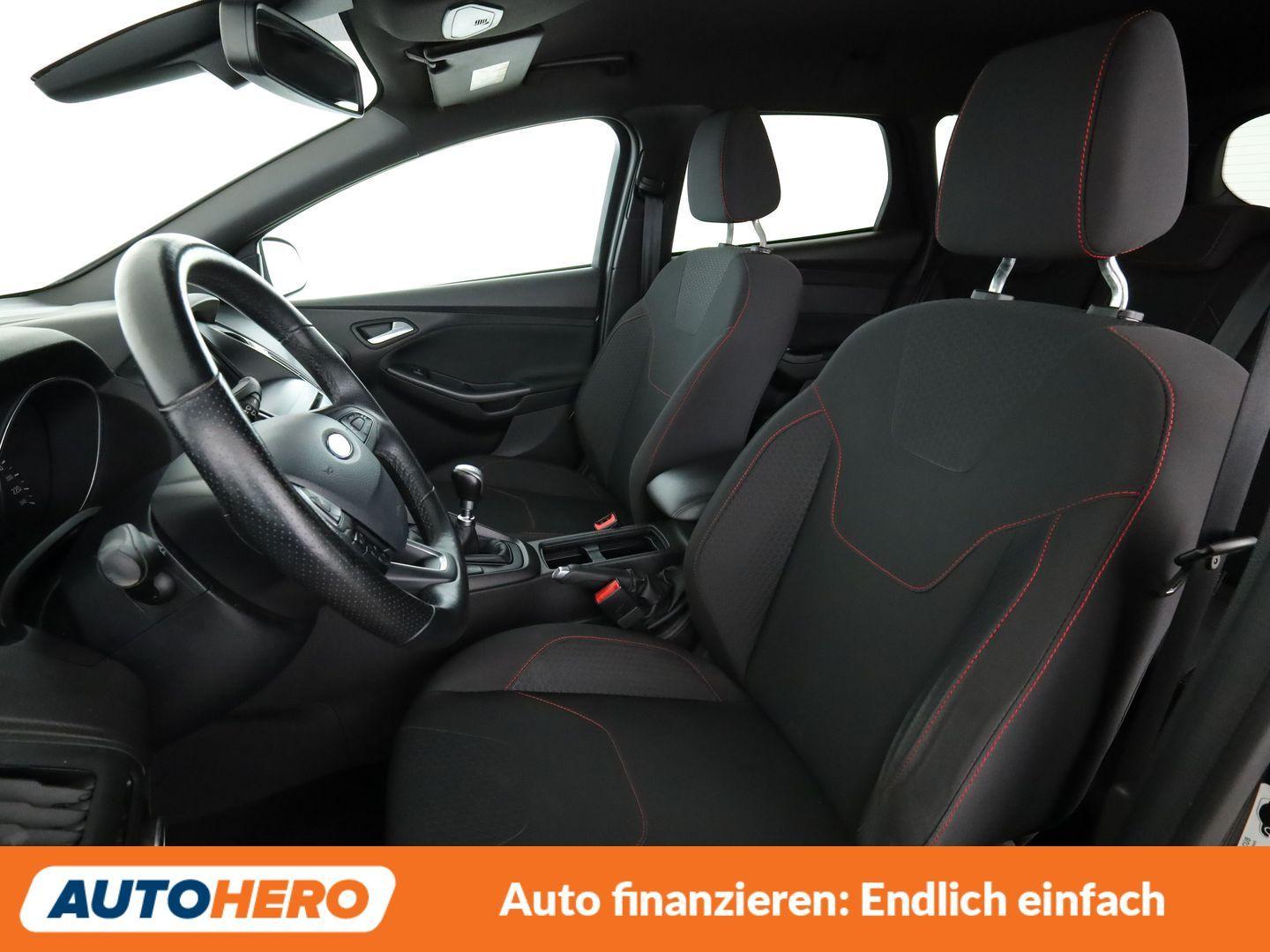 Ford Focus 1.0 EcoBoost ST-Line *NAVI*XENON*TEMPO*PDC