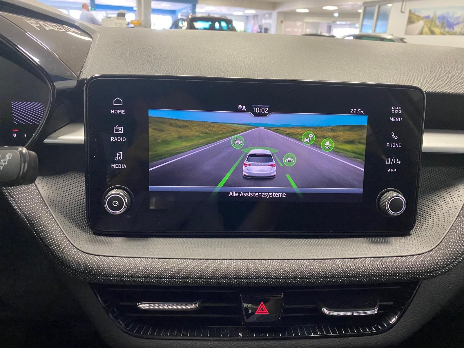 Fahrzeugabbildung SKODA Fabia Selection APP+KLIMA+RFK+PDC+SITZHEIZ+Andro