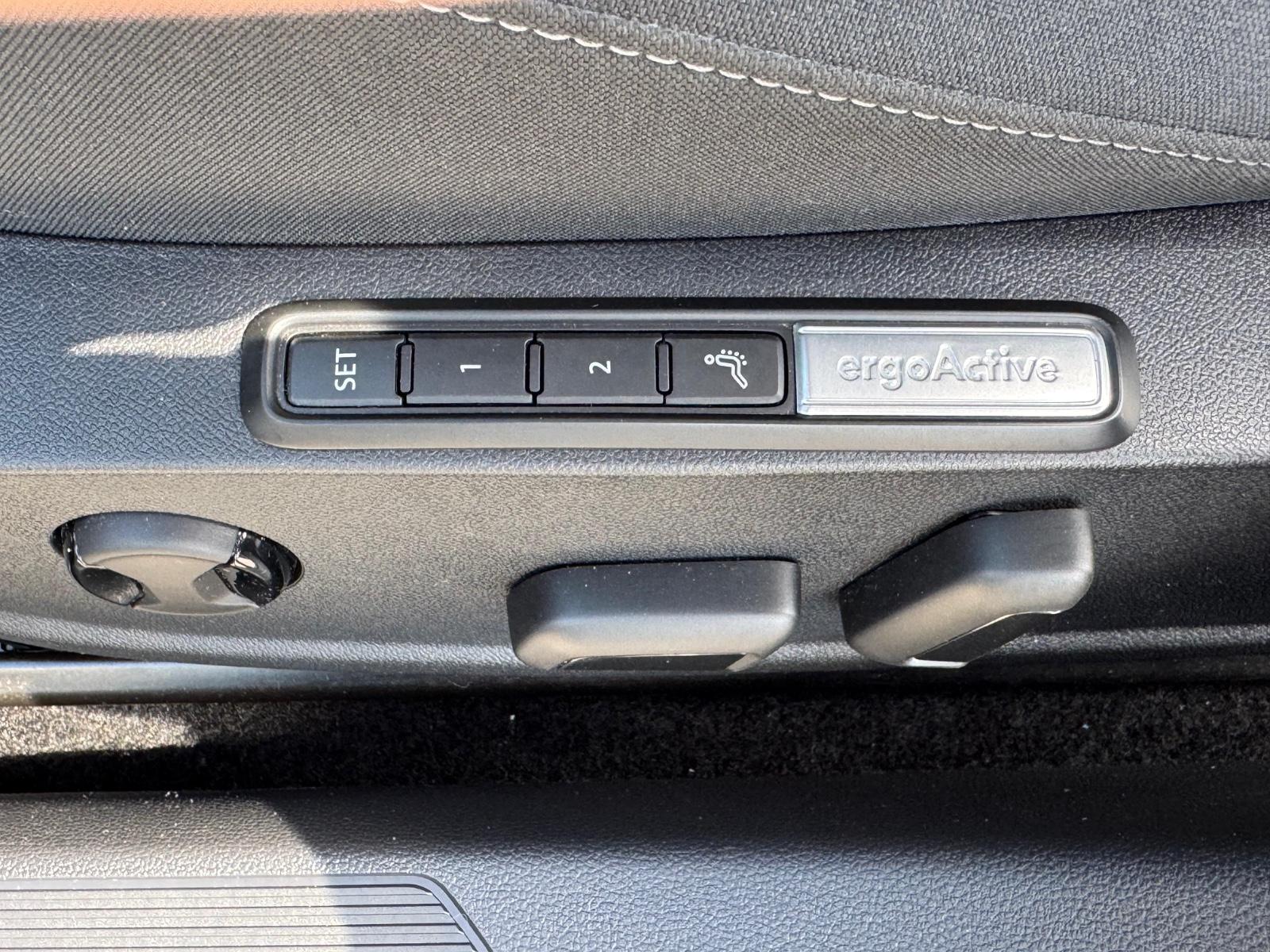 Volkswagen Golf VIII Lim. Style 1.Hd 8f. Nav DAB LED Massag, миниатюра 11