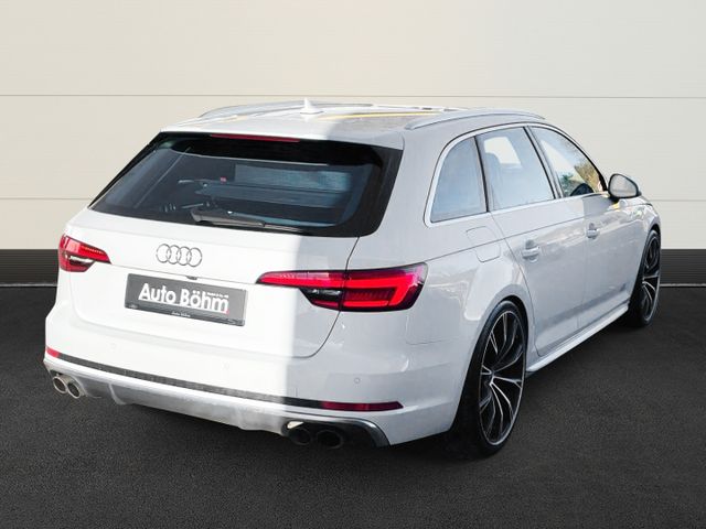 Audi S4 Avant 3.0 TFSI quattro+HUD+Pano+ACC+AHK+1.Han