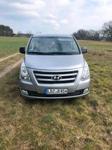 Hyundai 8 Sitzer Bus von Hyundai - Hyundai H-1 Starex mit Diesel-Antrieb: Automatik