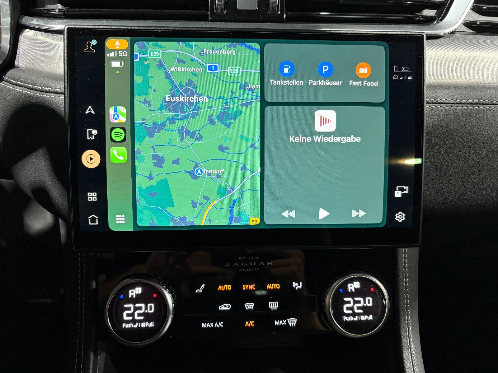 Fahrzeugabbildung Jaguar F-PACE R-Dynamic SE AWD/D300/PANO/APPLE/MEMORY/