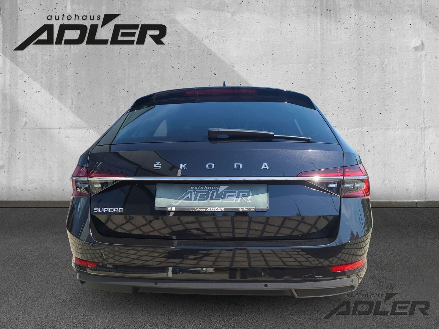 Skoda Superb Combi 2,0 TSI DSG Style AHZV Navi foto 7