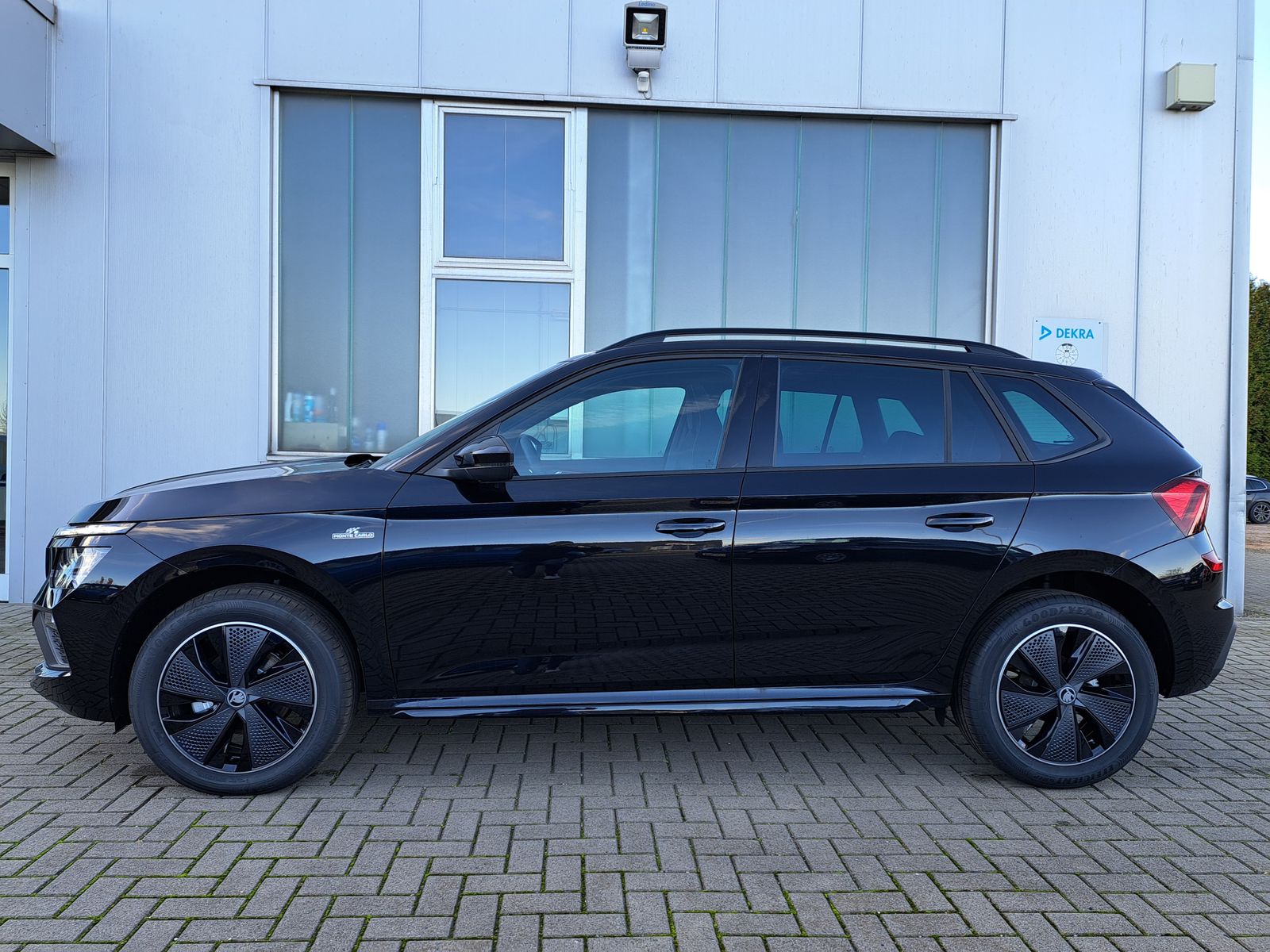 Fahrzeugabbildung SKODA Kamiq Monte Carlo 1.5 TSI DSG MATRIX-LED NAVI