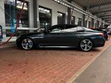 BMW 750d xDrive -M panorama carbonschwarz