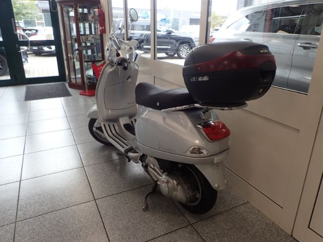 Fahrzeugabbildung Piaggio Vespa LX 125 E3