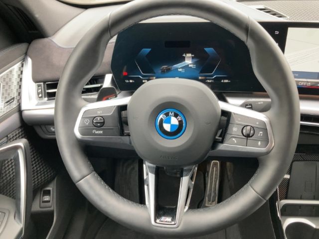 BMW iX2 - Bild 9