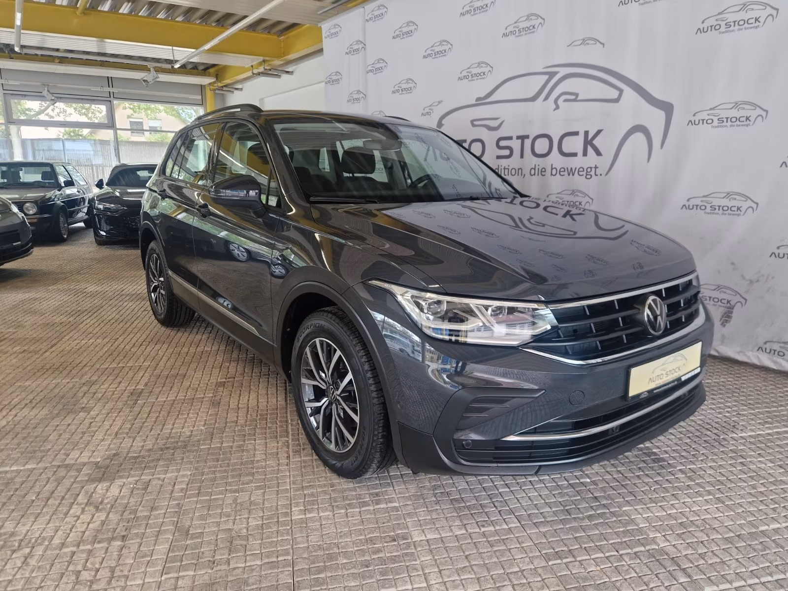 Volkswagen Tiguan 1.5 TSI DSG Life PDC Navi ACC SH Matrix