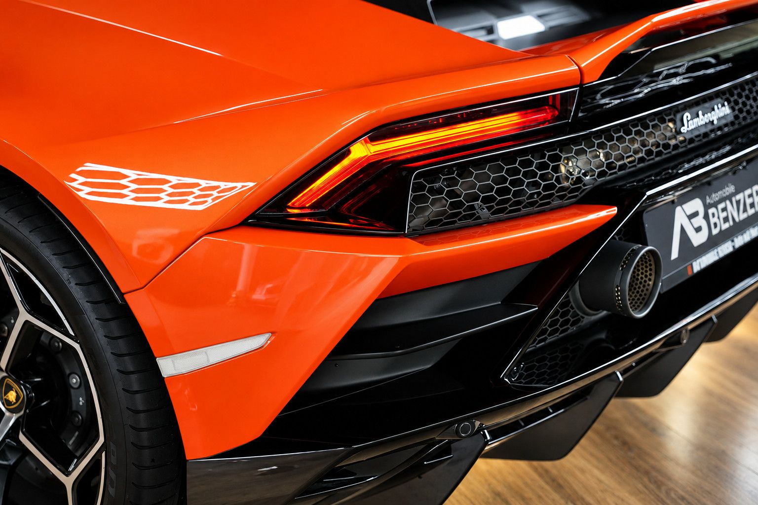 Fahrzeugabbildung Lamborghini Huracán EVO V10 *Lift*Sensonum*Kamera*ACC*SHZ