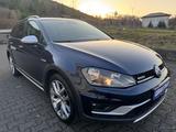 Volkswagen Golf VII 2,0 TDI-184 Ps-Alltrack-4Motion-AHK-DSG - Volkswagen Golf: V TDI Ps