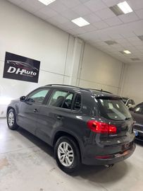 Volkswagen Tiguan - 10
