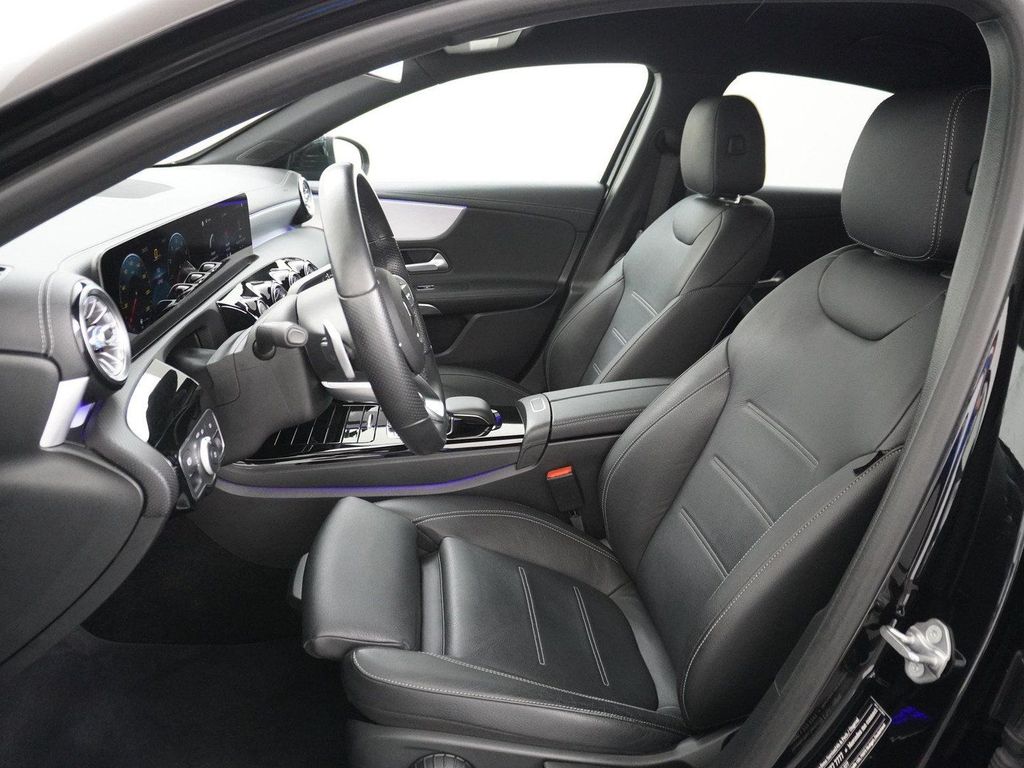Mercedes-Benz A 200 AMG Business Solution | AHK Wegklapbaar |