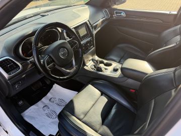 Jeep Grand Cherokee - 11