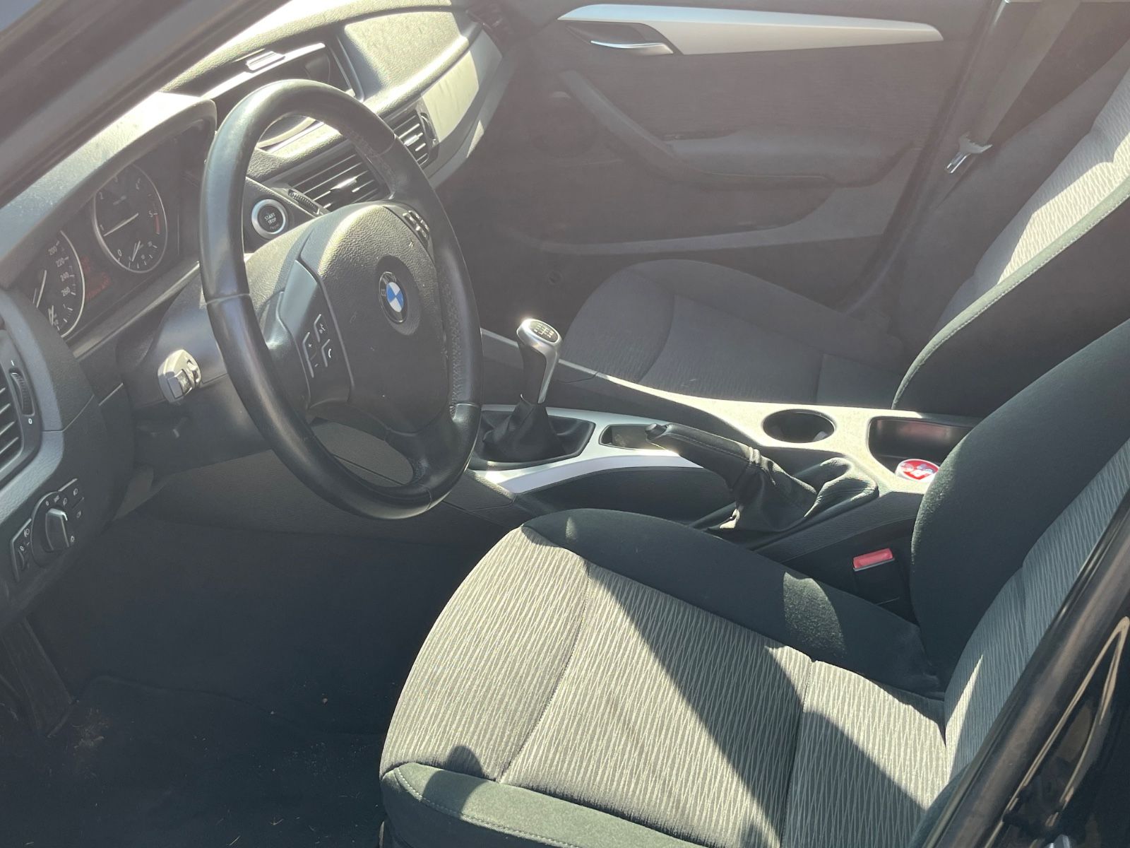 Fahrzeugabbildung BMW X1 2.0 Baureihe X1 18 d xDrive