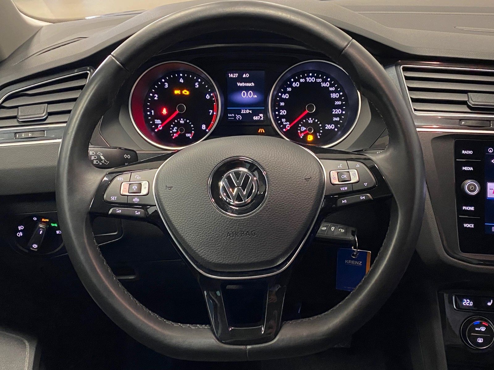 Fahrzeugabbildung Volkswagen Tiguan 1.5 TSI Comfortline+AHK+NAVIGATION+ACC+CD