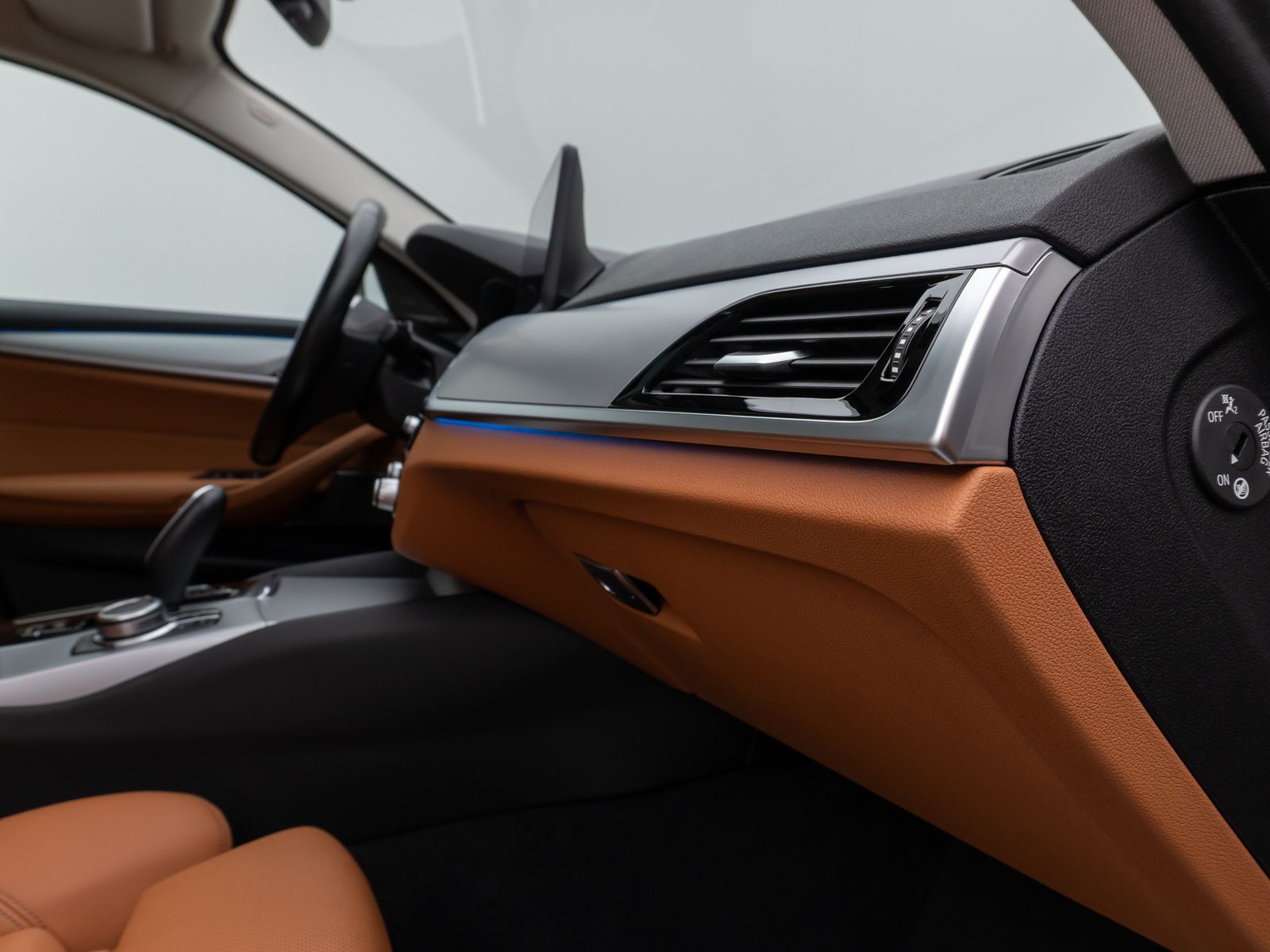 Fahrzeugabbildung BMW 520e Glasdach Kamera DAB H/K DispKey Sport Alarm