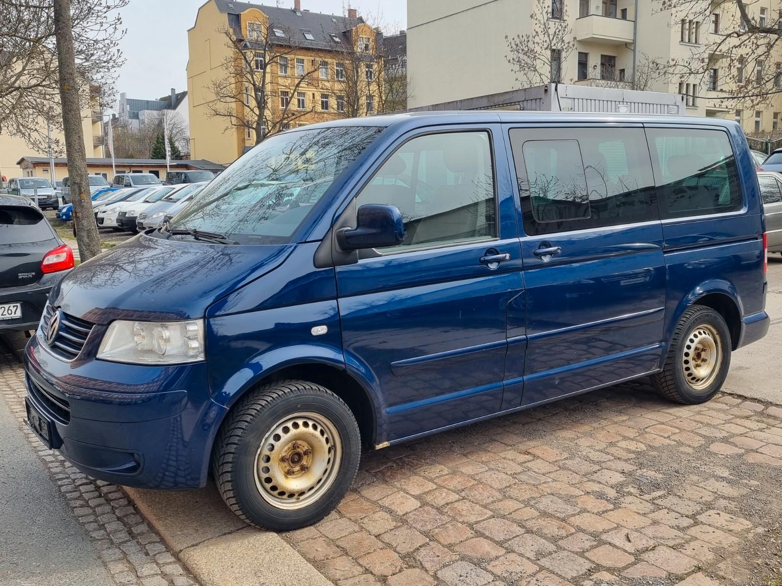 Volkswagen T5 Transporter Bus Multivan Comfortline