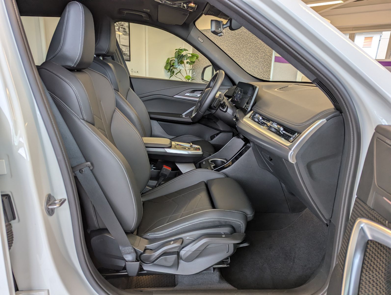 BMW X1 18 d M-Sport Pano Premium-Travel-Paket AHK - Image 15