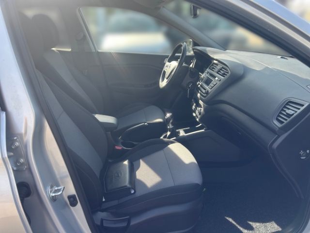 Fahrzeugabbildung Hyundai i20 blue Style 1.0 Klimaautom SHZ LenkradHZG Spu