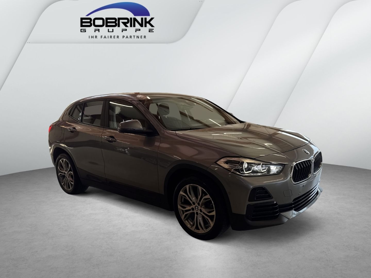 BMW X2 sDrive18i Advantage HiFi Navi PDC Tempomat foto 3