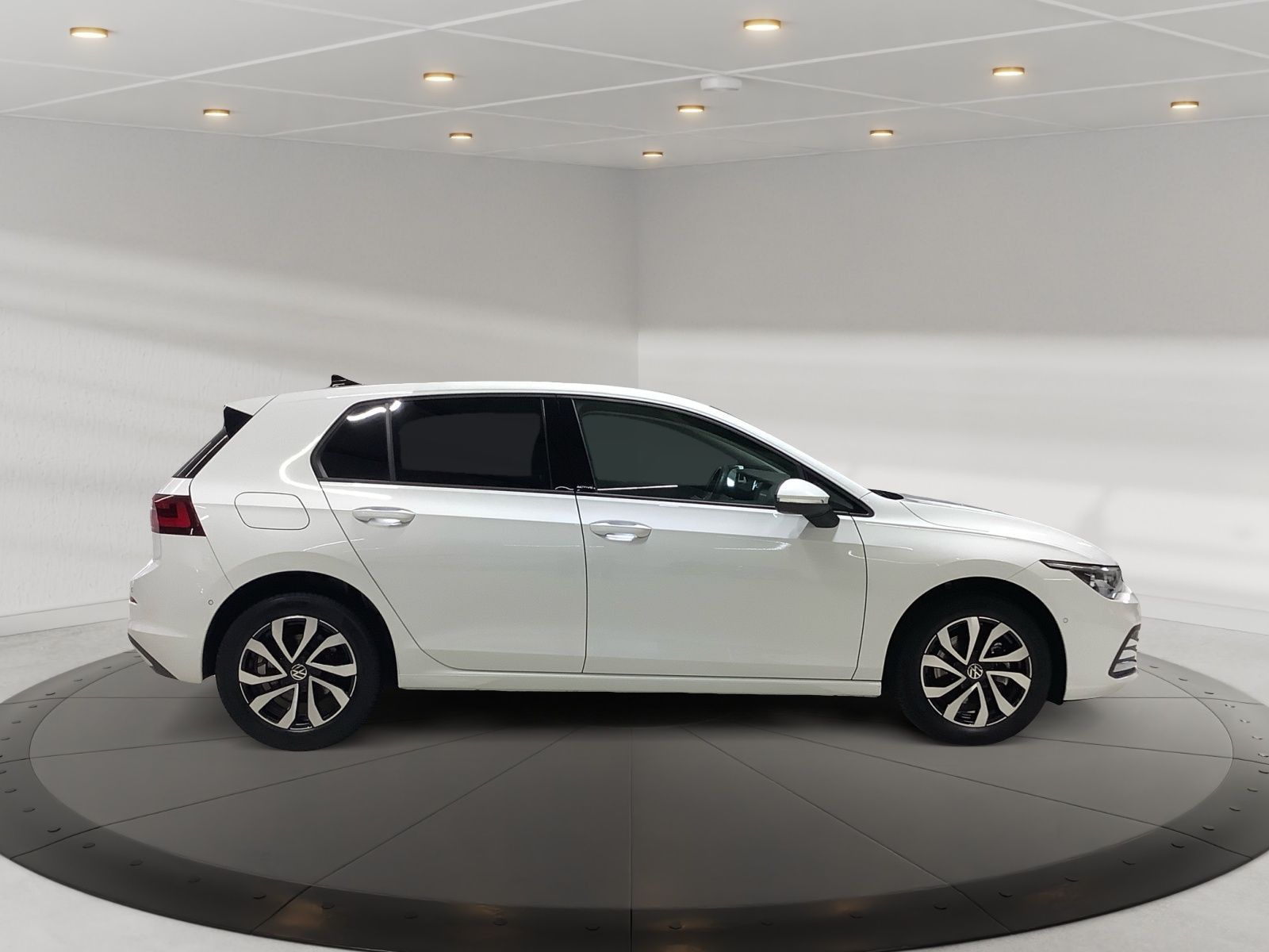 Golf Active 1,5 l eTSI 96 kW DSG Matrix, STH,