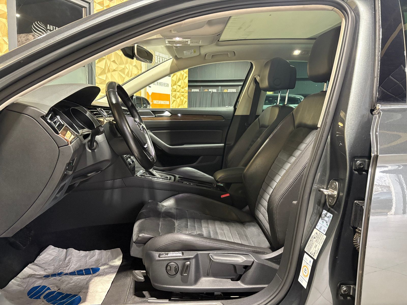 Fahrzeugabbildung Volkswagen Passat Variant Highline BMT/KAMERA/NAVI/SHZ/ACC/