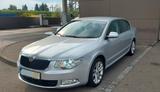Skoda Superb 2.0 TDI DSG Elegance Wenig KM - Skoda Superb in Augsburg