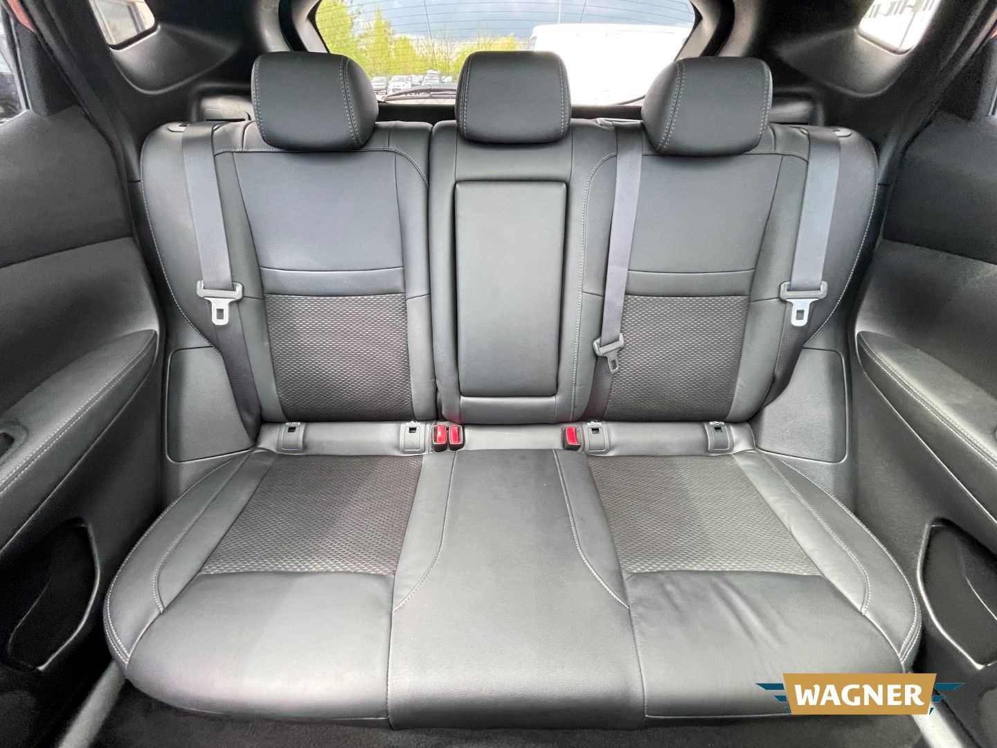 Fahrzeugabbildung Nissan Qashqai N-Connecta 1.3 Automatik
