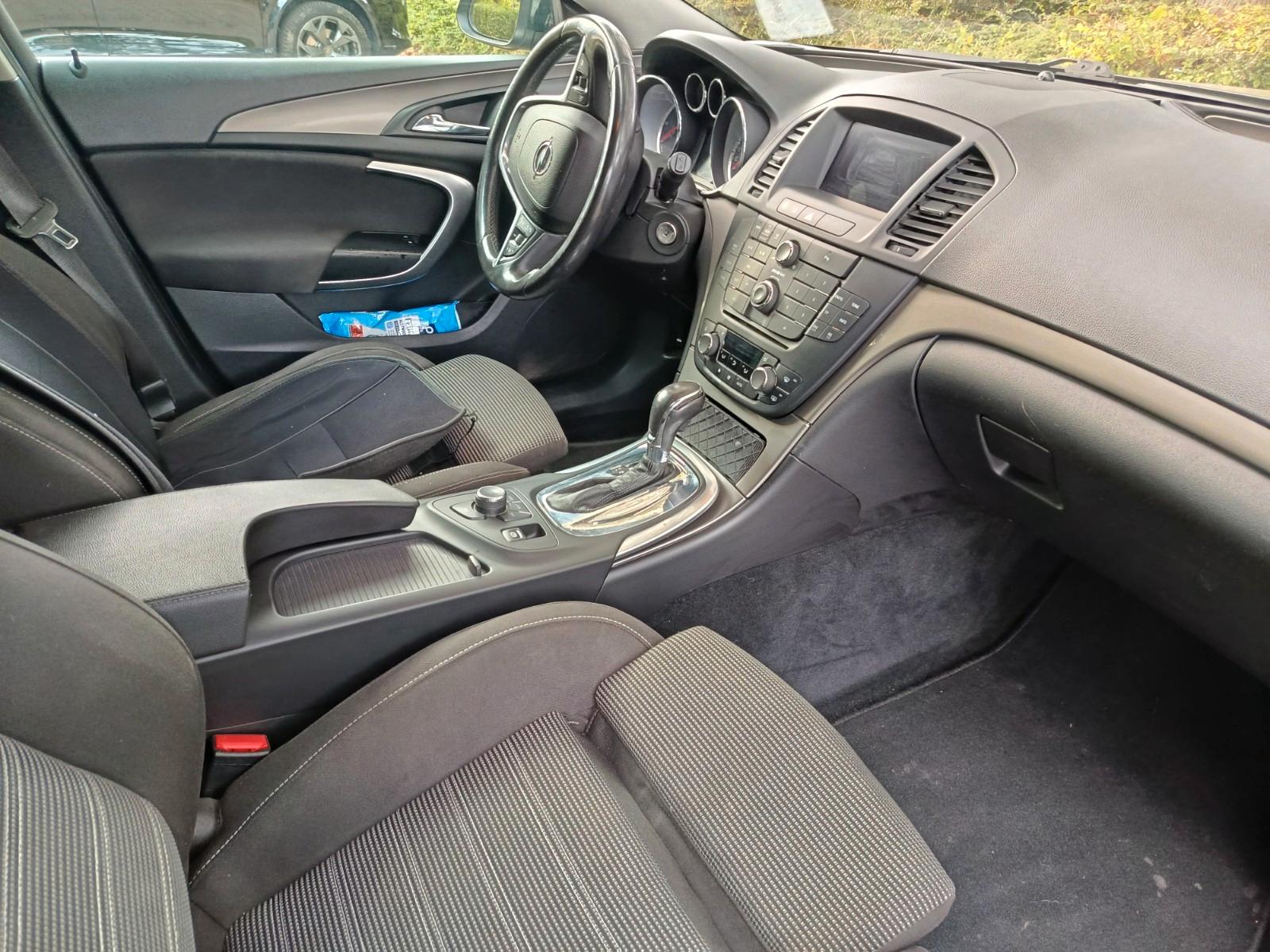 Opel Insignia 2010 — photo 5