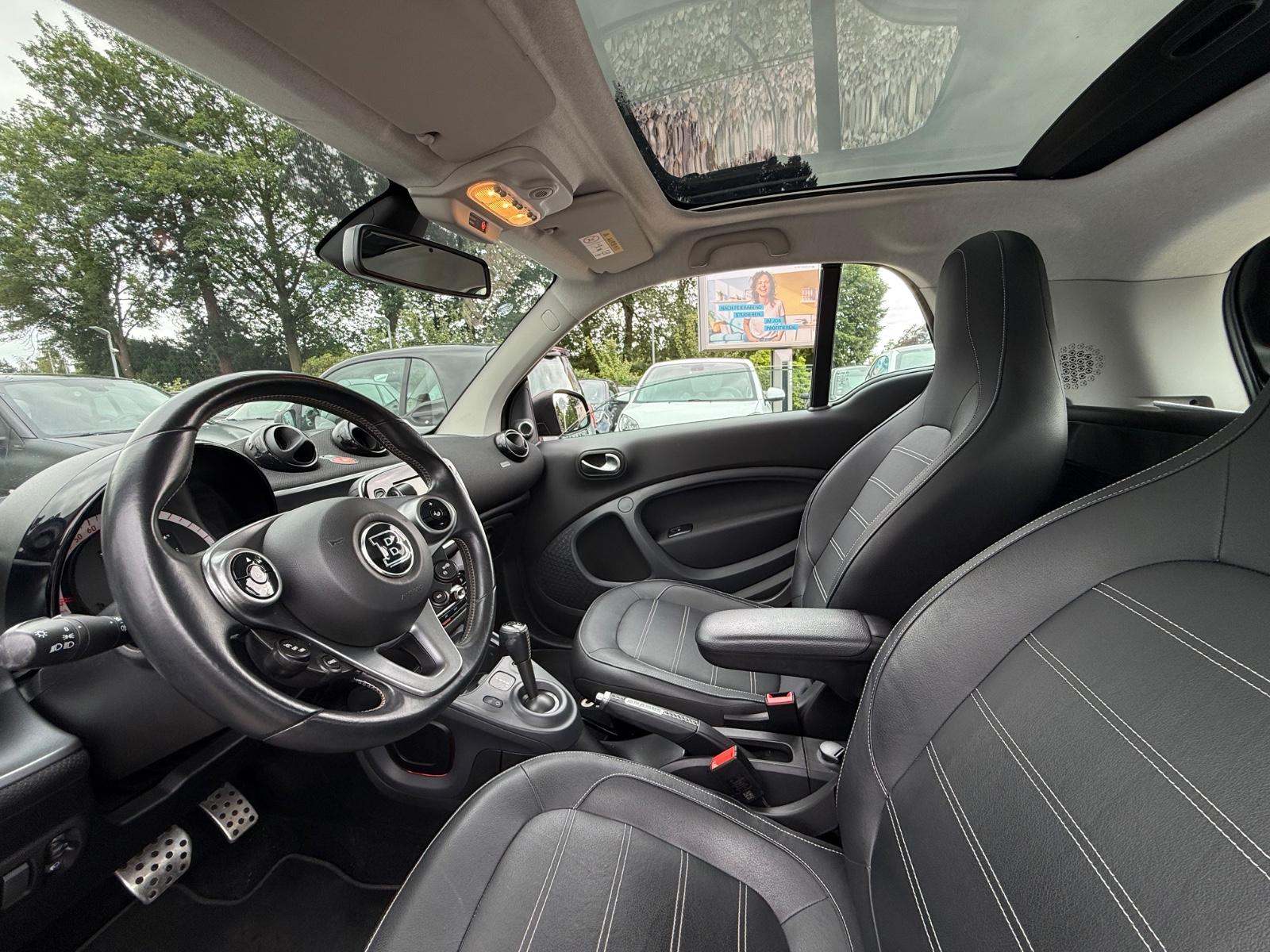 Smart ForTwo BRABUS*JBL*PANORAMA*KAMERA*NAVI*AMBIENTE*
