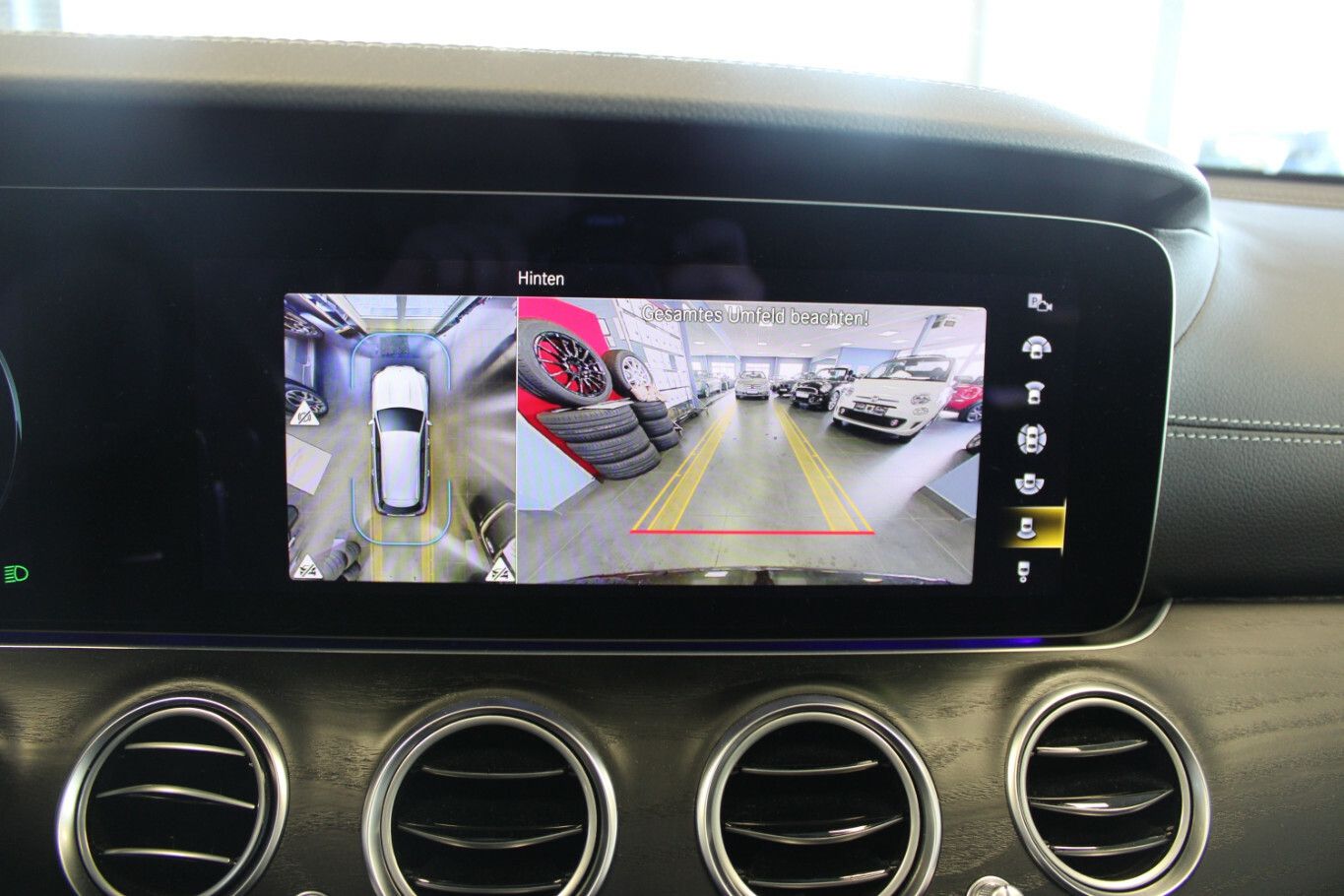 Mercedes-Benz E 300 d 4Matic T 9G-TRONIC AMG Line foto 12