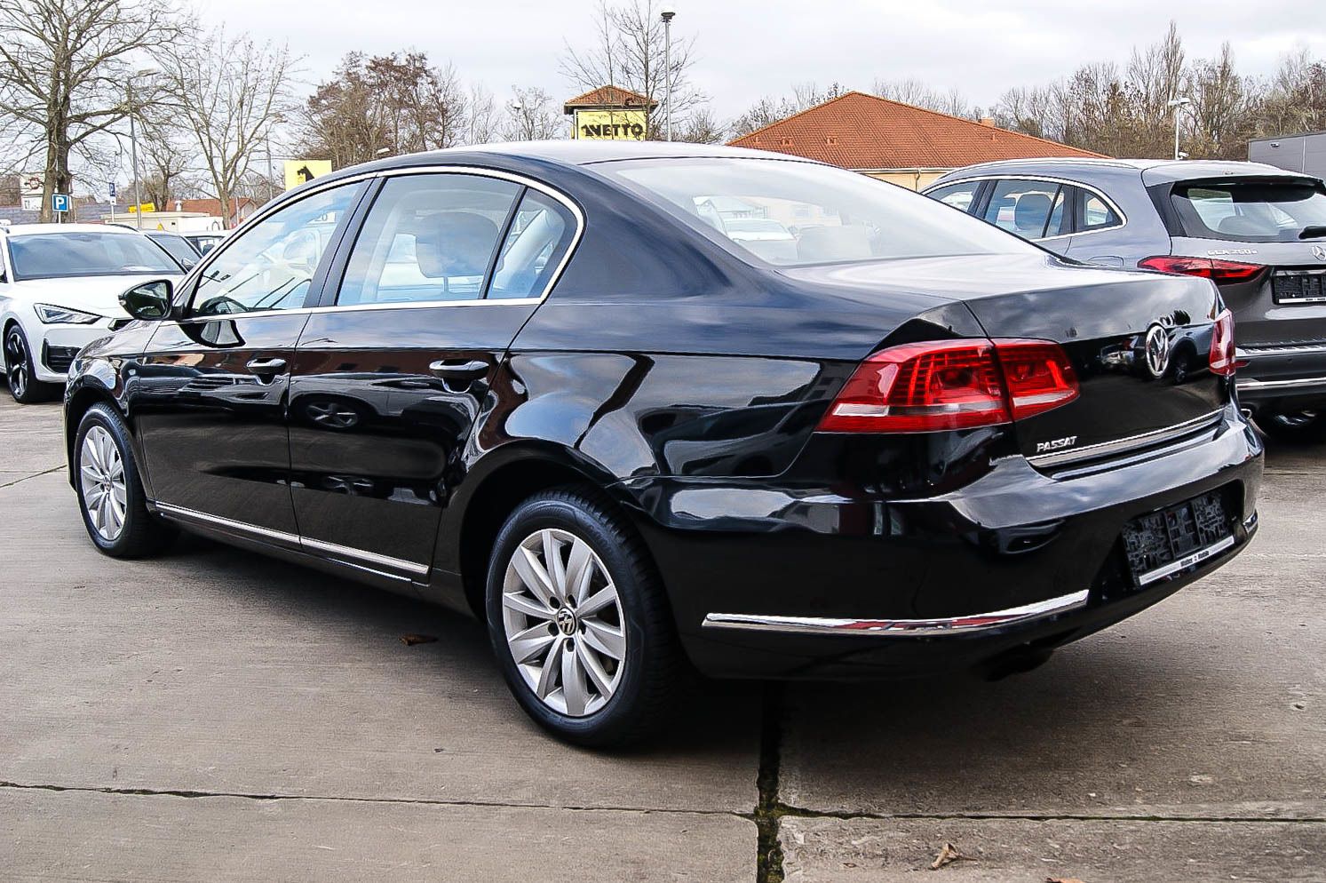 Fahrzeugabbildung Volkswagen Passat Lim 1.8TSI DSG XENON PDC BUSINESS WINTER