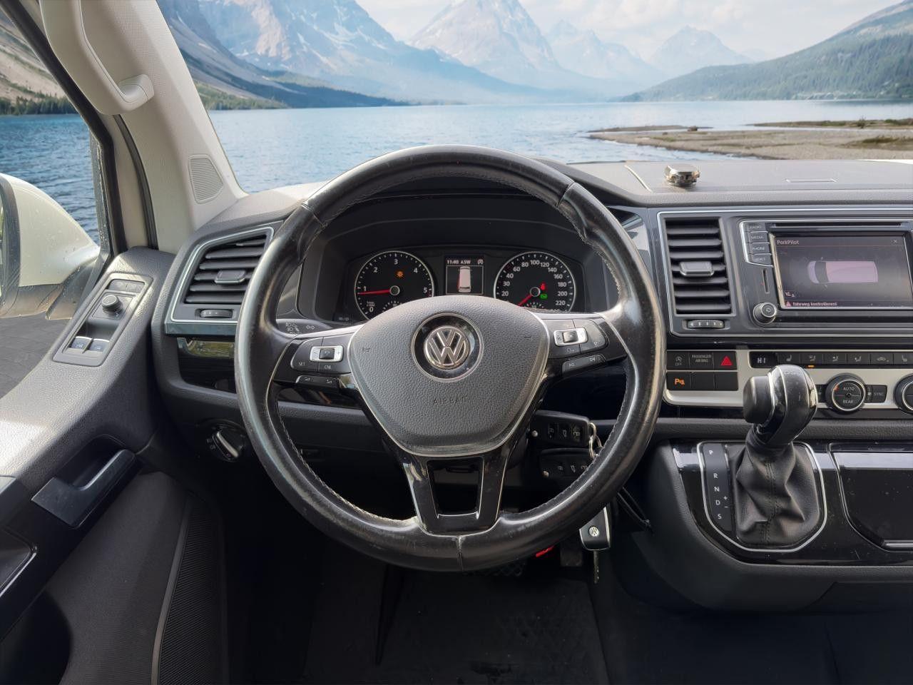 Volkswagen T6 Multivan langer Radstand DSG LED NAVI ACC