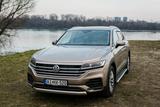 Volkswagen Touareg 3.0 V6 TDI 210kW 4MOTION Tiptronic - - : Beige, Teilleder, Panorama-Dach