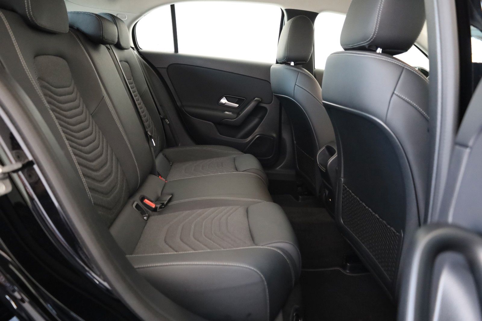 Fahrzeugabbildung Mercedes-Benz A 180 d,T.Leder,Navi,LED,SH,Kamera