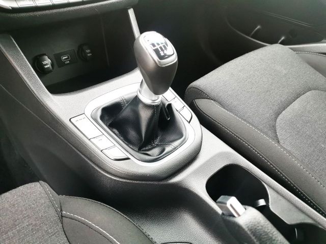 Hyundai i30 Edition 30  Kamera SHZ LED