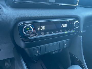Toyota Yaris 1.5 Hybrid Style *2xPDC*ACC*BLIS*LED*NAV*